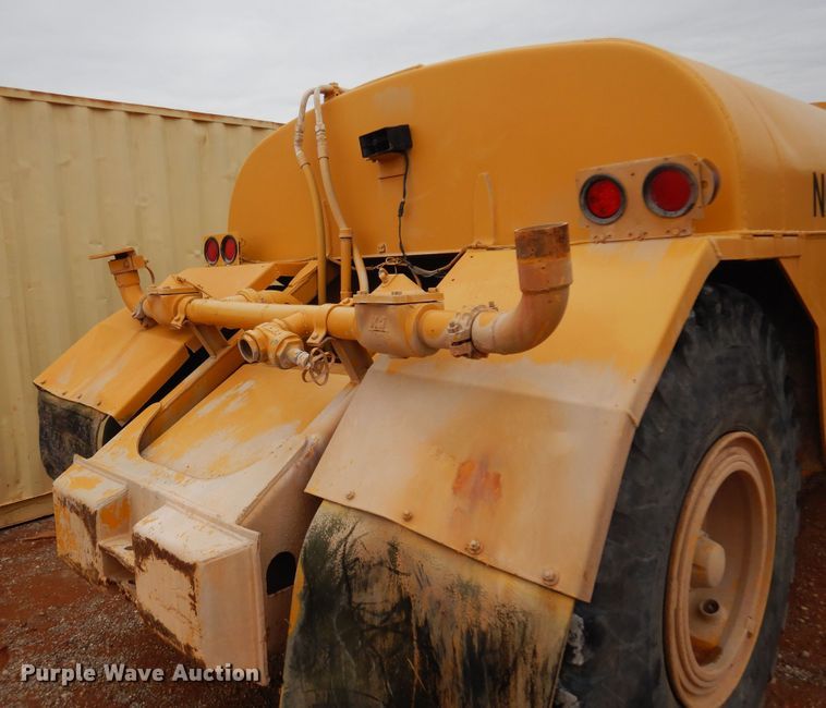 image for item DK3618 1986 John Deere 762B  water wagon