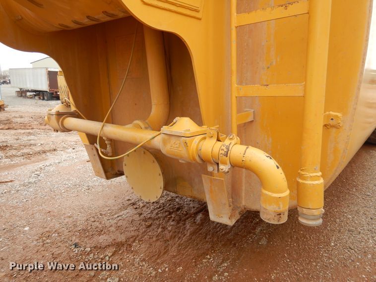 image for item DK3618 1986 John Deere 762B  water wagon