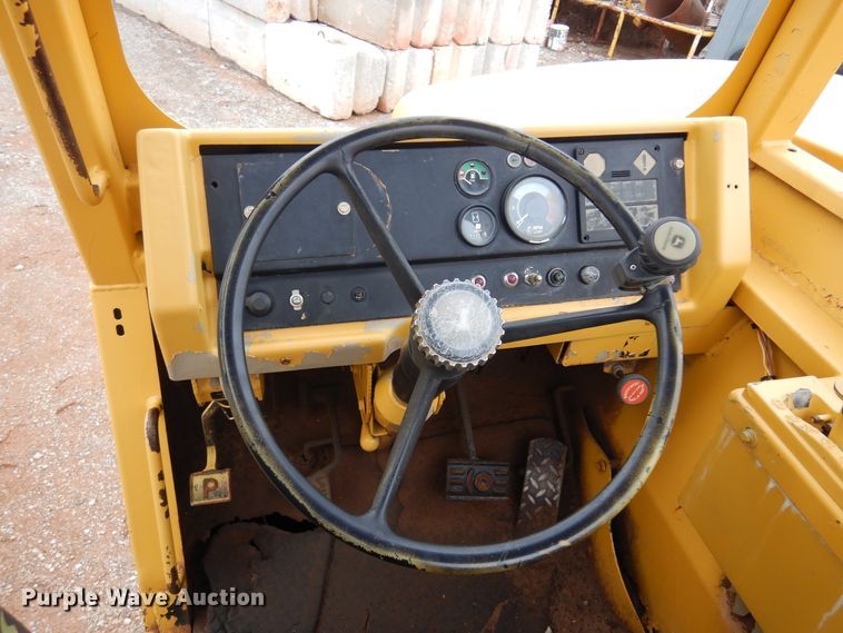 image for item DK3618 1986 John Deere 762B  water wagon