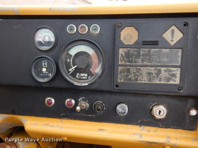 image for item DK3618 1986 John Deere 762B  water wagon