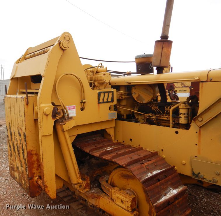 image for item DK3619 1972 Caterpillar 561C  pipelayer