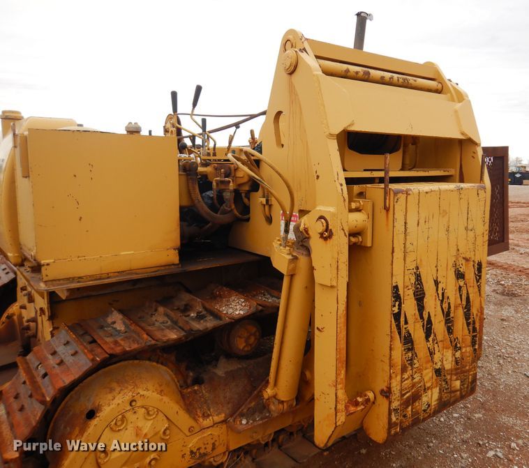 image for item DK3619 1972 Caterpillar 561C  pipelayer