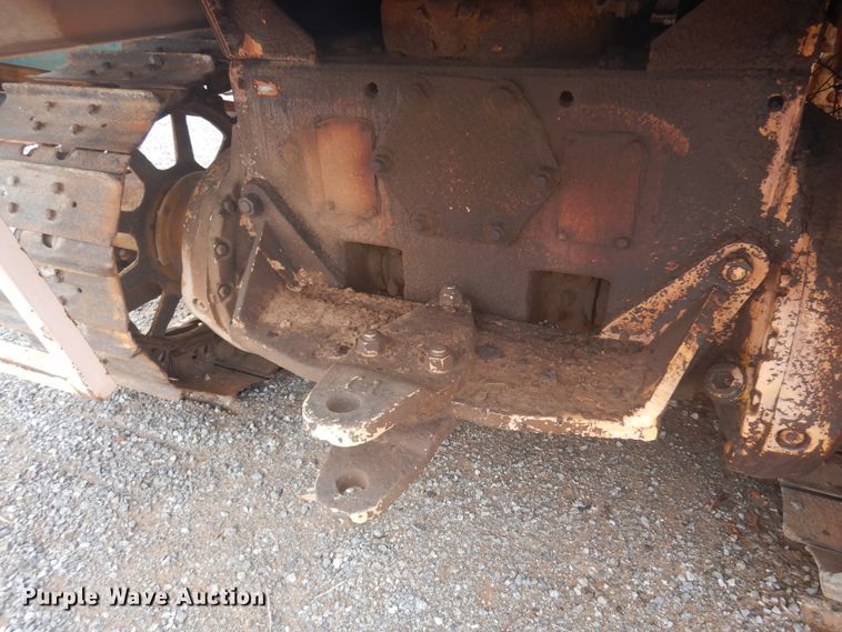 image for item DK3620 1972 Caterpillar D6  crawler tractor