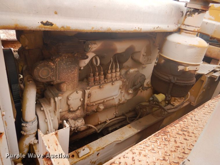 image for item DK3620 1972 Caterpillar D6  crawler tractor