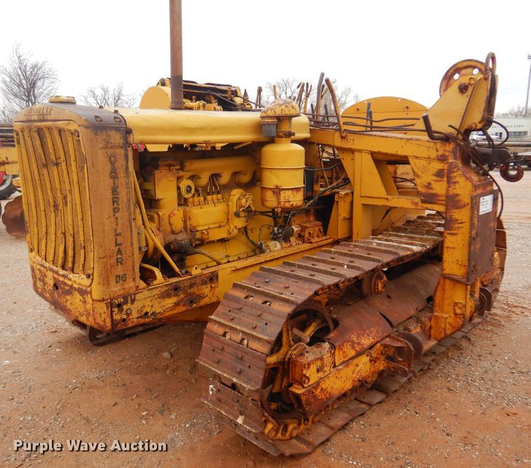 image for item DK3621 1971 Caterpillar D6  pipelayer