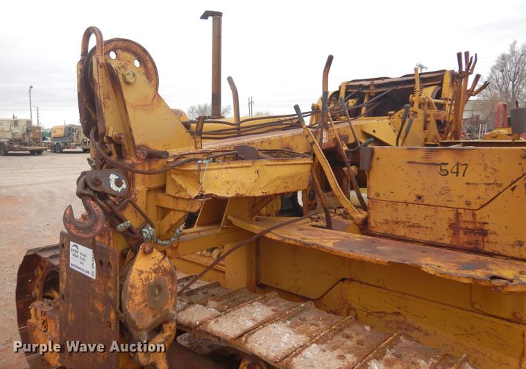 image for item DK3621 1971 Caterpillar D6  pipelayer