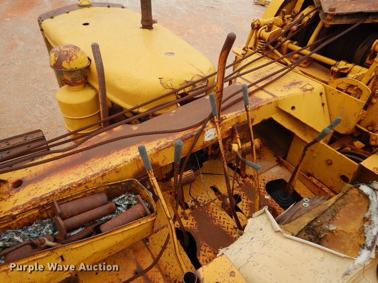 image for item DK3621 1971 Caterpillar D6  pipelayer