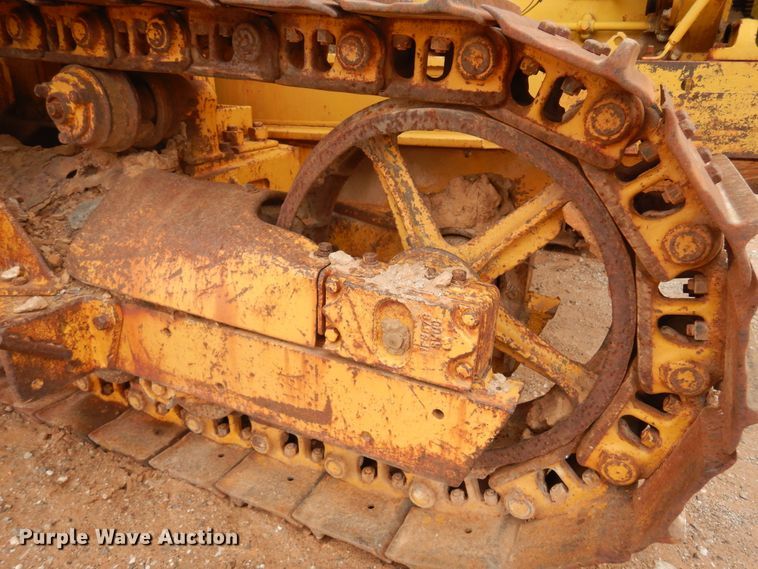 image for item DK3621 1971 Caterpillar D6  pipelayer