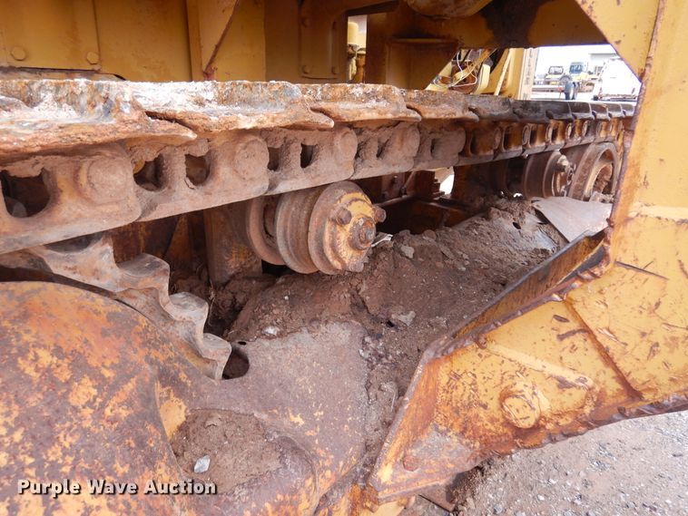 image for item DK3621 1971 Caterpillar D6  pipelayer
