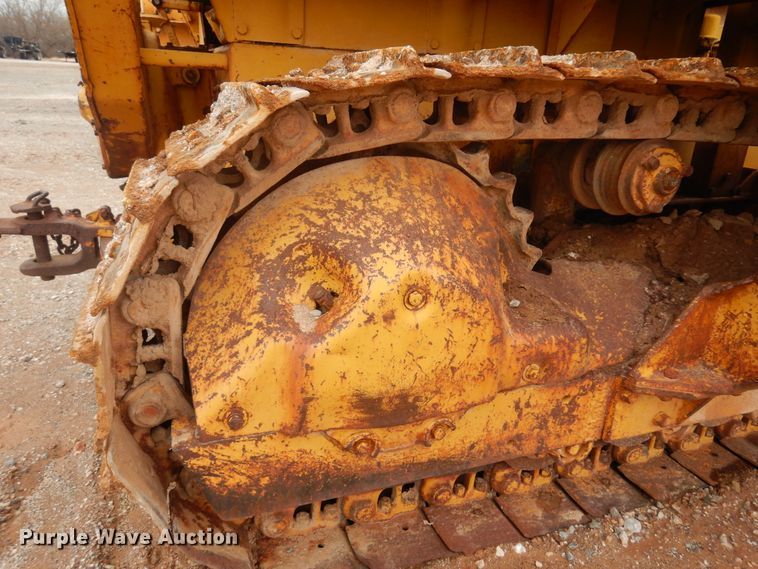 image for item DK3621 1971 Caterpillar D6  pipelayer