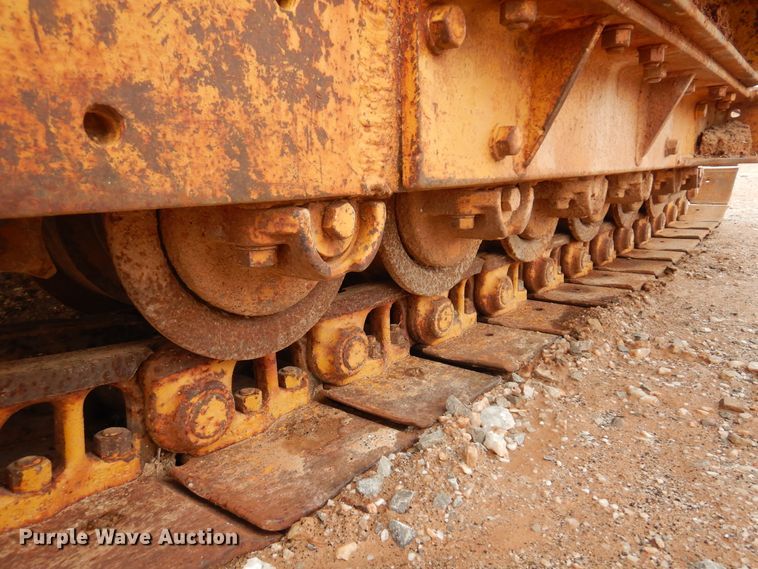 image for item DK3621 1971 Caterpillar D6  pipelayer