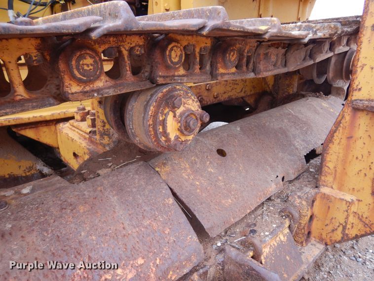 image for item DK3621 1971 Caterpillar D6  pipelayer