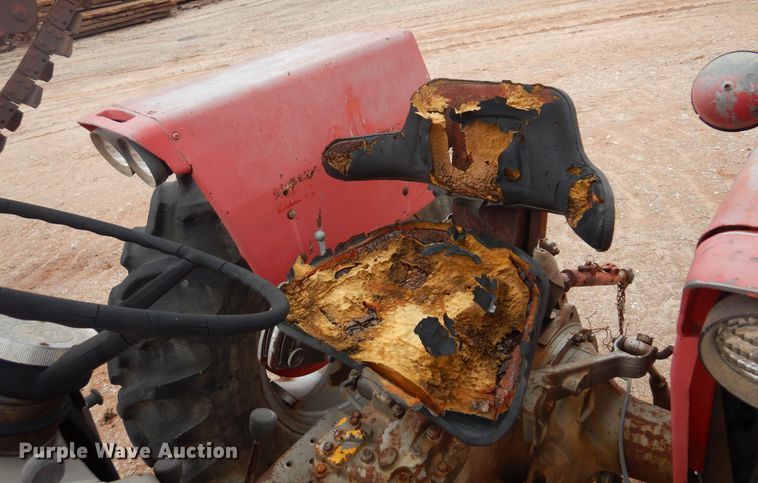 image for item DK3624 1969 Massey Ferguson 165  tractor