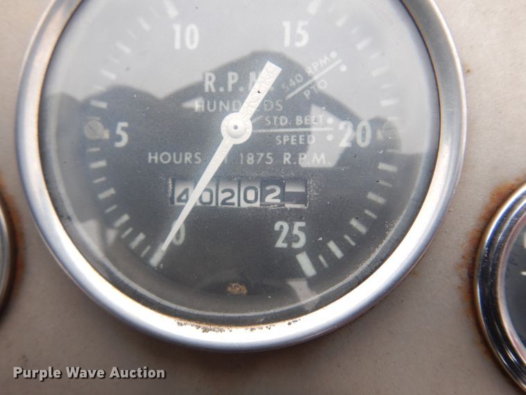 image for item DK3624 1969 Massey Ferguson 165  tractor