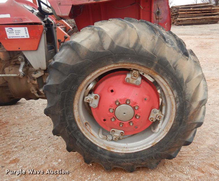 image for item DK3624 1969 Massey Ferguson 165  tractor