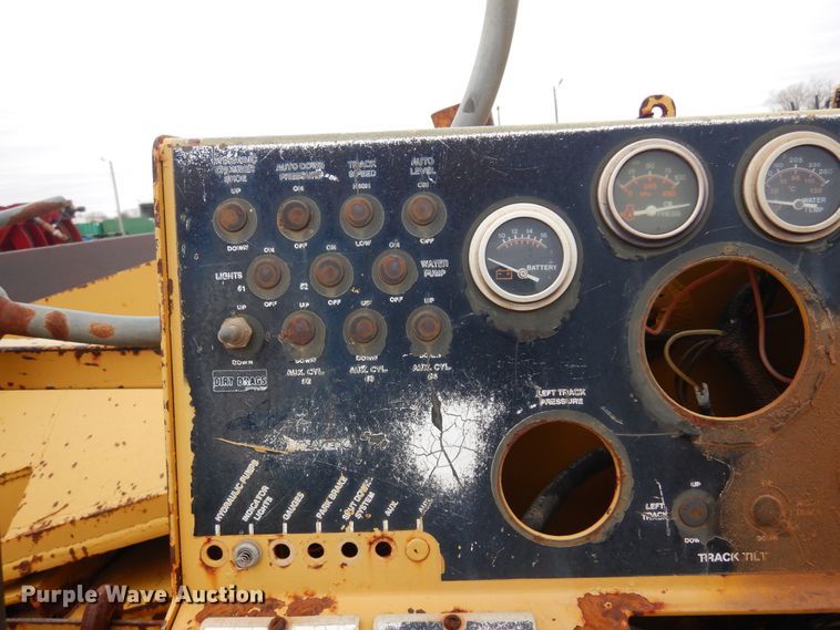 image for item DK3625 1992 Vermeer T555  trencher