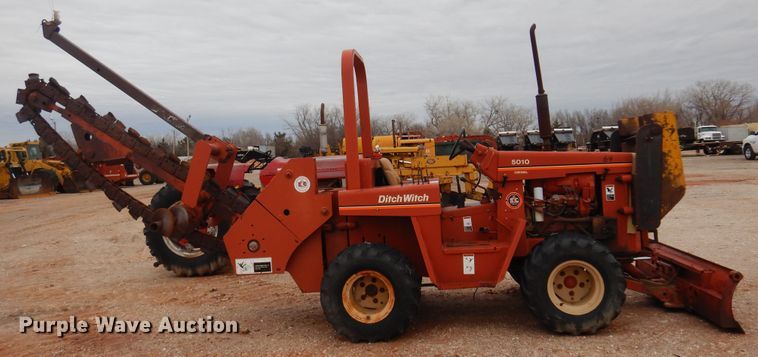 image for item DK3626 1985 Ditch Witch 5010  trencher