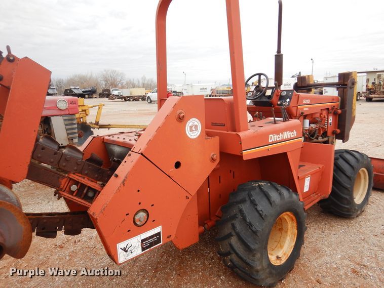 image for item DK3626 1985 Ditch Witch 5010  trencher