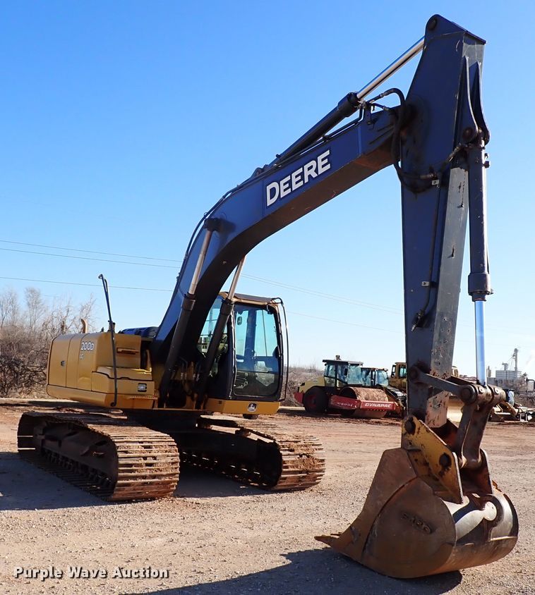 image for item DK3628 2011 John Deere 200D LC  excavator