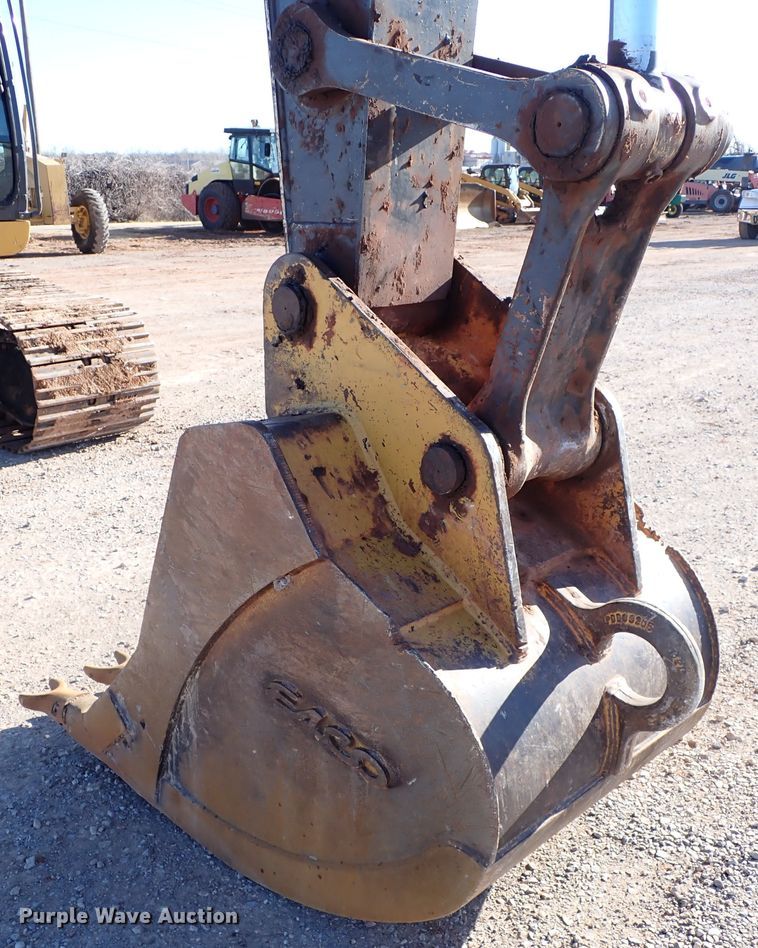 image for item DK3628 2011 John Deere 200D LC  excavator