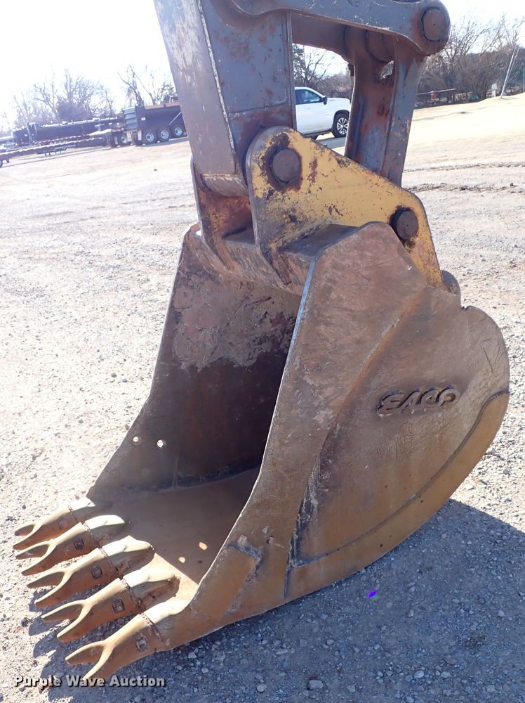 image for item DK3628 2011 John Deere 200D LC  excavator