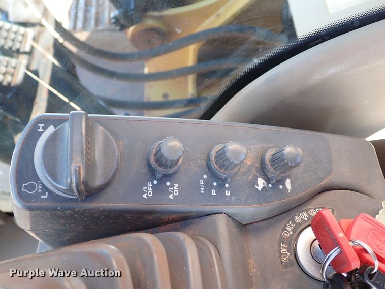 image for item DK3628 2011 John Deere 200D LC  excavator