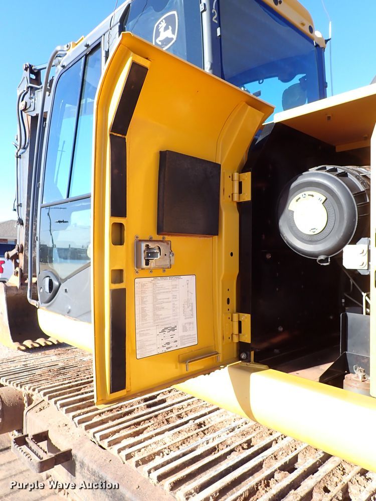 image for item DK3628 2011 John Deere 200D LC  excavator