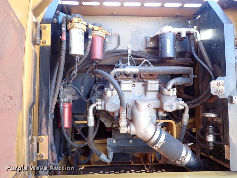 image for item DK3628 2011 John Deere 200D LC  excavator