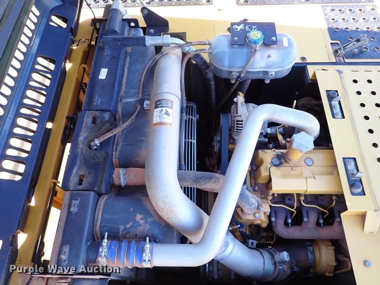 image for item DK3628 2011 John Deere 200D LC  excavator