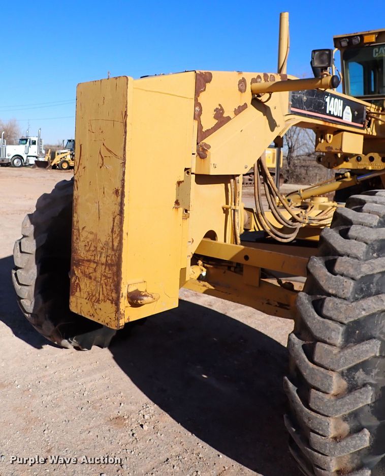image for item DK3629 2004 Caterpillar 140H  motor grader