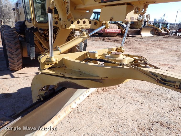 image for item DK3629 2004 Caterpillar 140H  motor grader