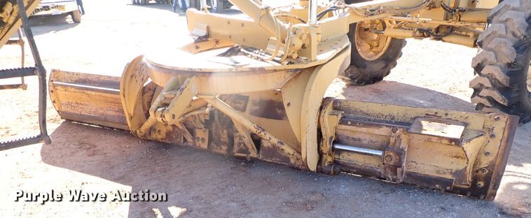image for item DK3629 2004 Caterpillar 140H  motor grader
