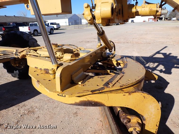image for item DK3629 2004 Caterpillar 140H  motor grader