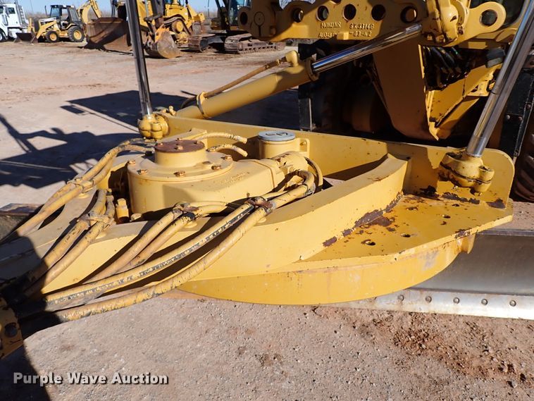 image for item DK3629 2004 Caterpillar 140H  motor grader