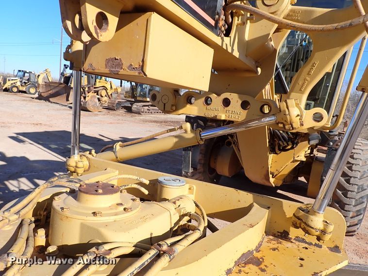 image for item DK3629 2004 Caterpillar 140H  motor grader