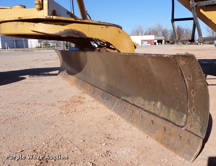 image for item DK3629 2004 Caterpillar 140H  motor grader