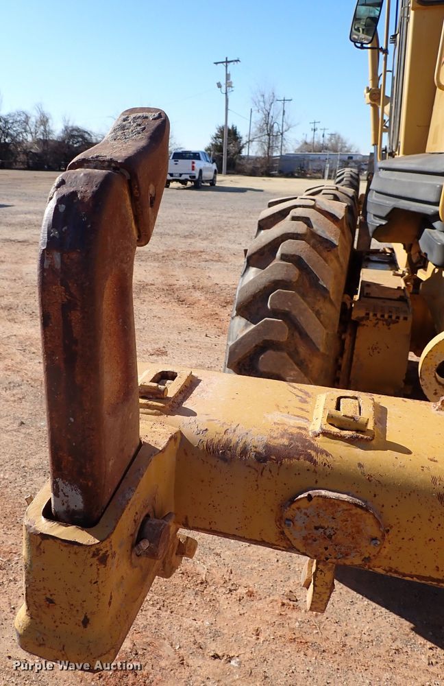 image for item DK3629 2004 Caterpillar 140H  motor grader