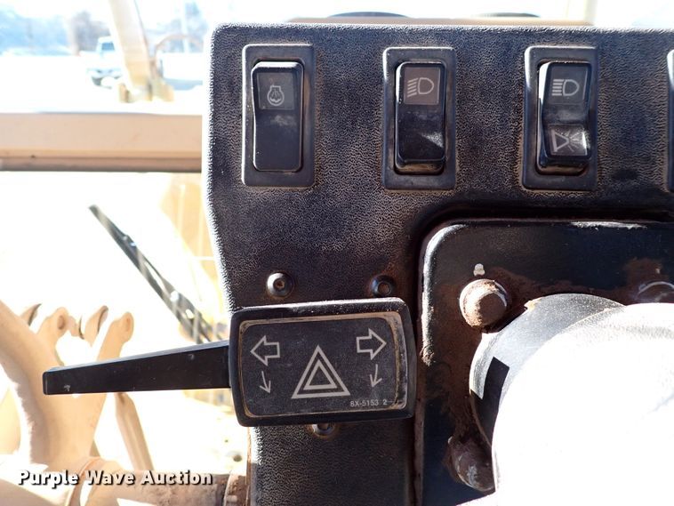 image for item DK3629 2004 Caterpillar 140H  motor grader