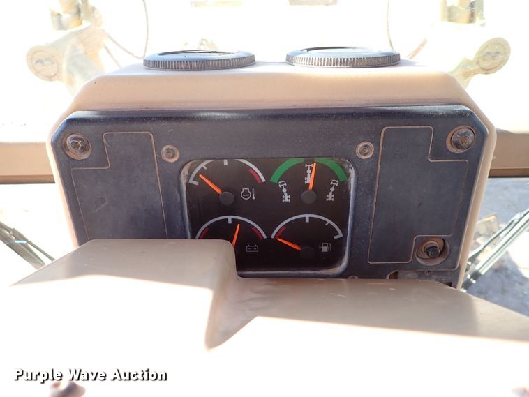 image for item DK3629 2004 Caterpillar 140H  motor grader