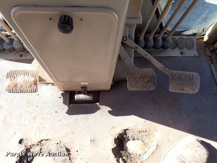 image for item DK3629 2004 Caterpillar 140H  motor grader