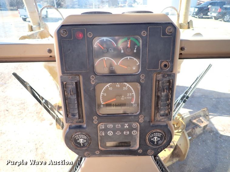 image for item DK3629 2004 Caterpillar 140H  motor grader