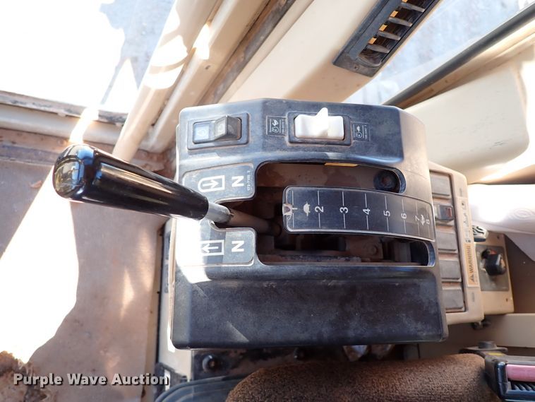 image for item DK3629 2004 Caterpillar 140H  motor grader