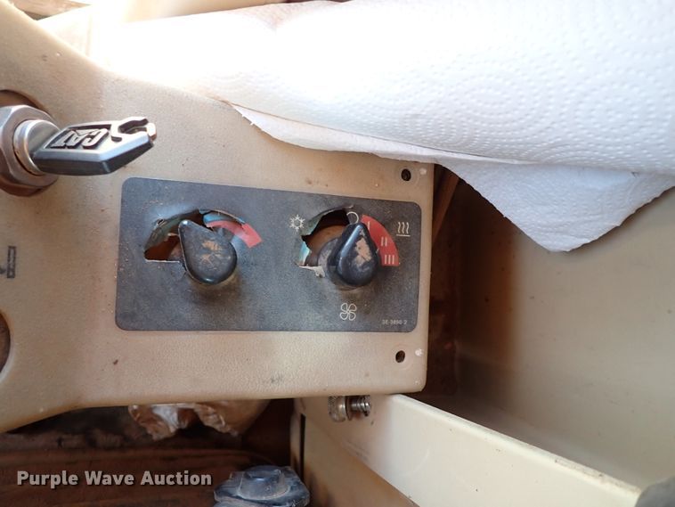 image for item DK3629 2004 Caterpillar 140H  motor grader