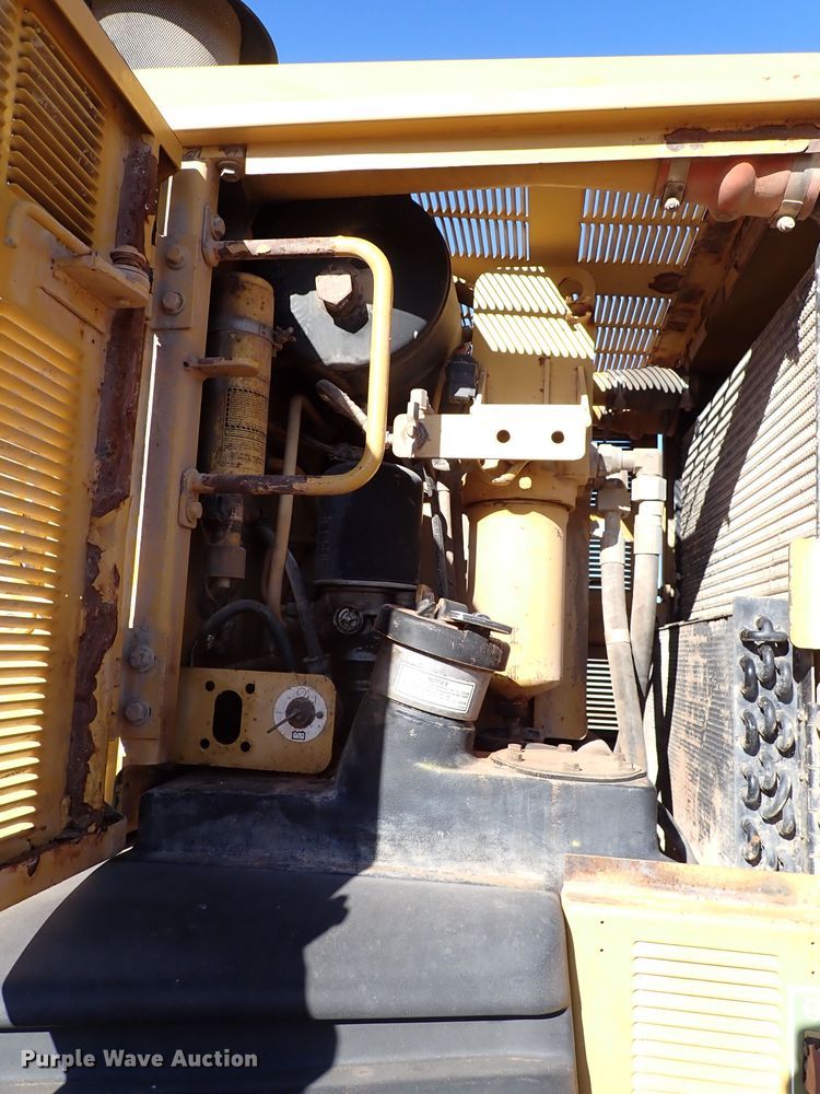 image for item DK3629 2004 Caterpillar 140H  motor grader