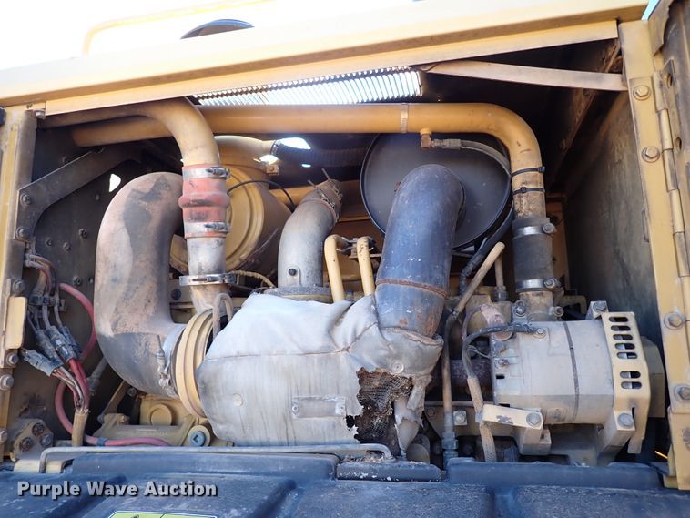 image for item DK3629 2004 Caterpillar 140H  motor grader