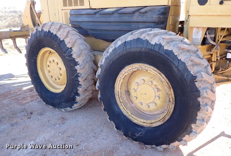 image for item DK3629 2004 Caterpillar 140H  motor grader