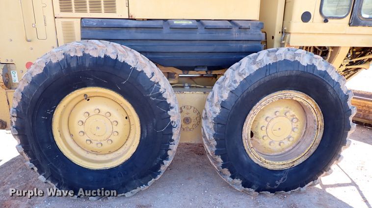 image for item DK3629 2004 Caterpillar 140H  motor grader