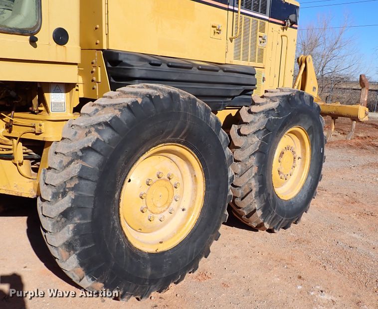 image for item DK3629 2004 Caterpillar 140H  motor grader