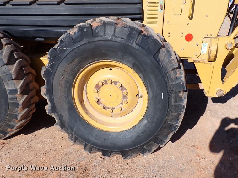 image for item DK3629 2004 Caterpillar 140H  motor grader