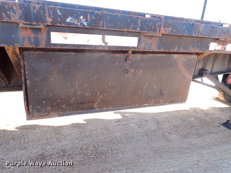 image for item DK3631 1989 Kayln  flatbed trailer